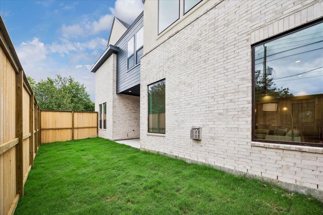 122 E 4th Street, Houston, TX 77007