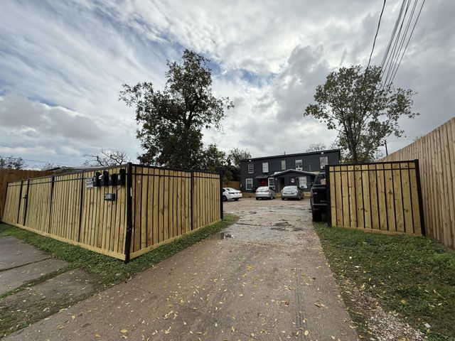 4518 New Orleans Street 4, Houston, TX 77020