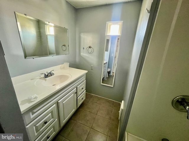 17 BORDIC RD, Reading, PA 19606