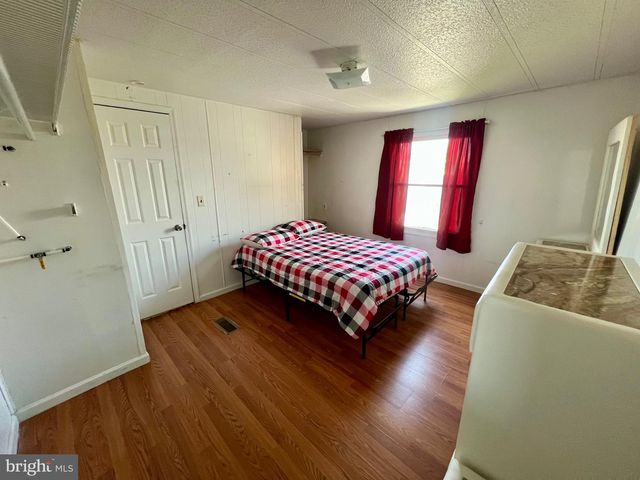 17 BORDIC RD, Reading, PA 19606