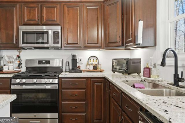 137 Geneva Road, Canton, GA 30114