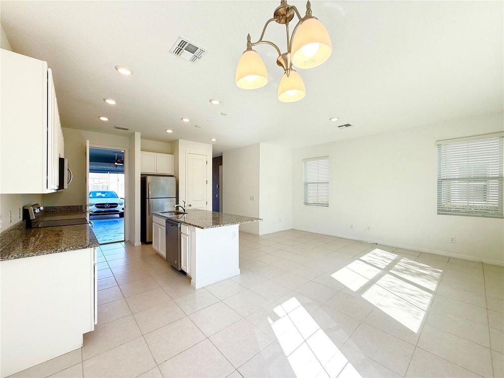 Image 14 of property listing at 1483 DISCOVERY STREET, Davenport, FL 33896