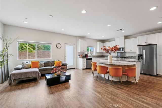 7199 Crescendo Lane, Fontana, CA 92336