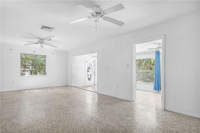 81 Glenmont DR W, North Fort Myers, FL 33917