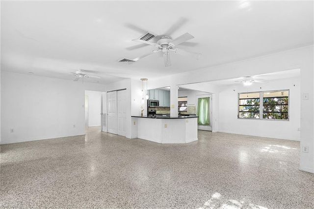 81 Glenmont DR W, North Fort Myers, FL 33917