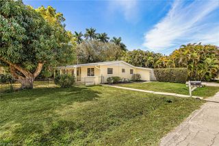 81 Glenmont DR W, North Fort Myers, FL 33917