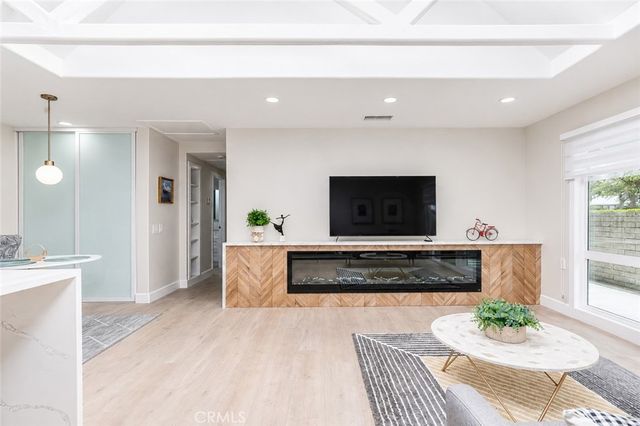 3279 San Amadeo P, Laguna Woods, CA 92637
