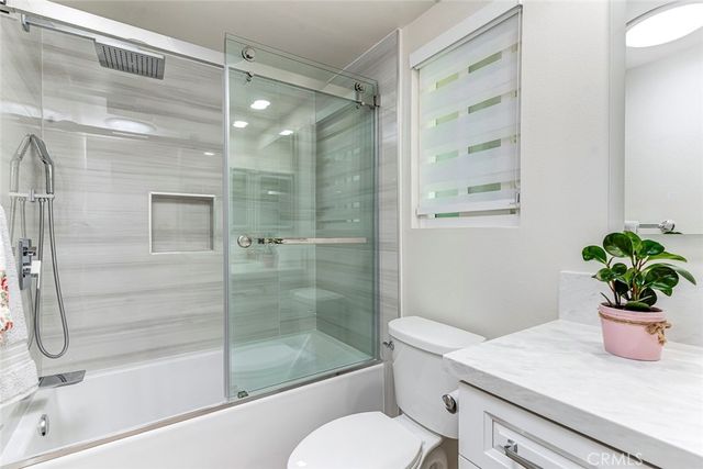 3279 San Amadeo P, Laguna Woods, CA 92637