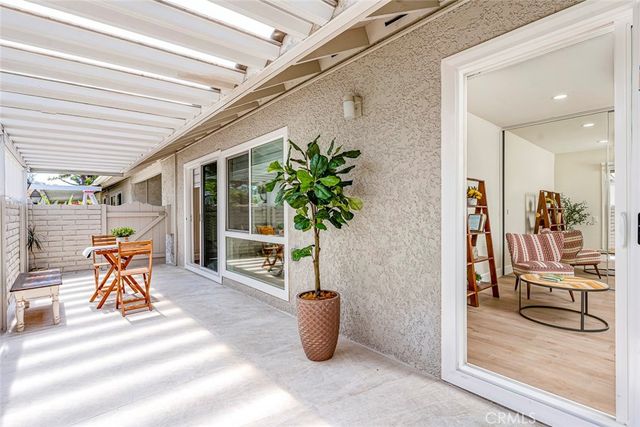 3279 San Amadeo P, Laguna Woods, CA 92637