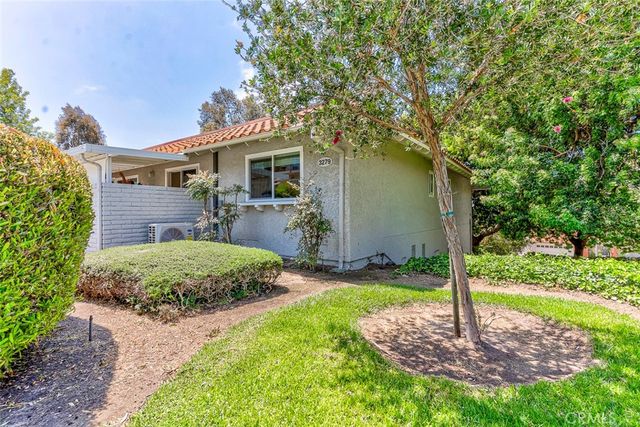 3279 San Amadeo P, Laguna Woods, CA 92637