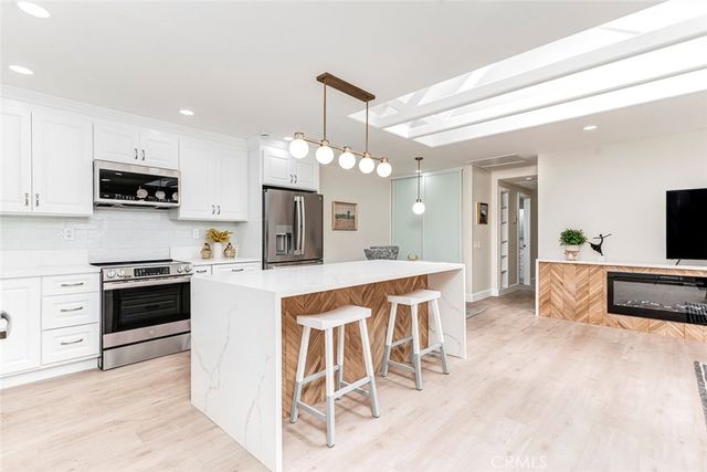 3279 San Amadeo P, Laguna Woods, CA 92637