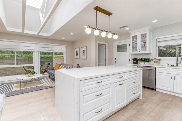 3279 San Amadeo P, Laguna Woods, CA 92637