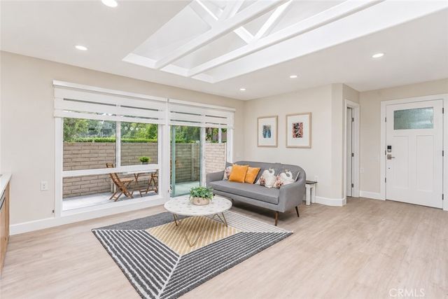 3279 San Amadeo P, Laguna Woods, CA 92637