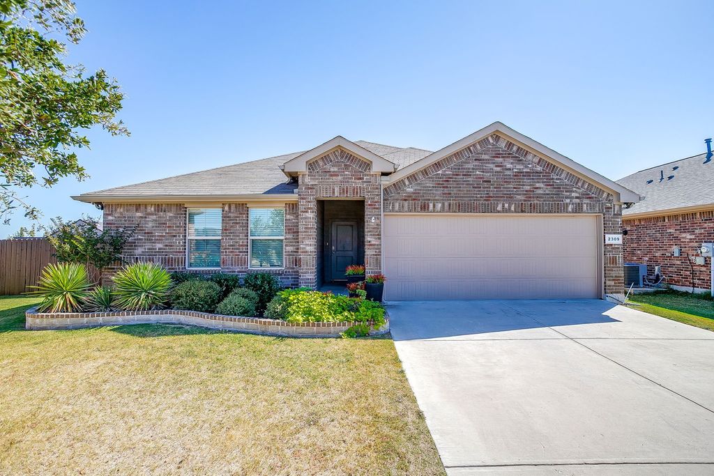 2309 Myrtle Beach Drive, Fort Worth, TX 76108