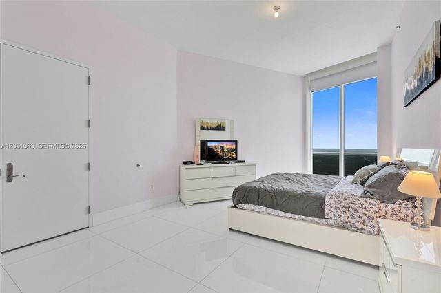 16001 Collins Ave 4305, Sunny Isles Beach, FL 33160