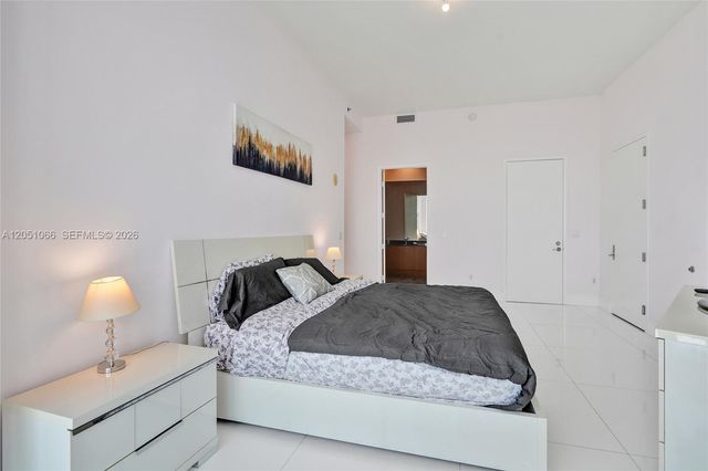 16001 Collins Ave 4305, Sunny Isles Beach, FL 33160