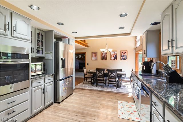 4204 S Bailey Road, North Jackson, OH 44451