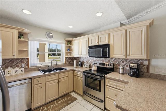 1 CORAL REEF COURT N, Palm Coast, FL 32137