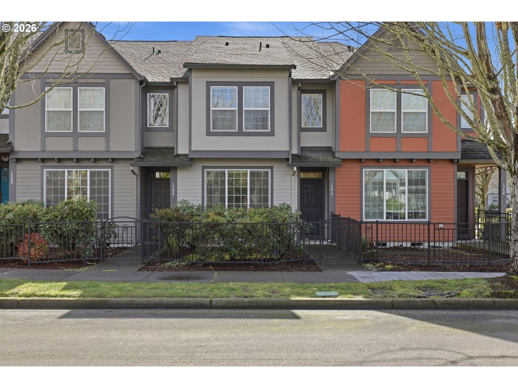 1276 Se BACARRA St, Hillsboro, OR 97123