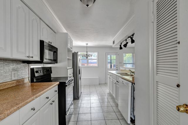 6609 WALNUT HILL Lane, Dallas, TX 75230