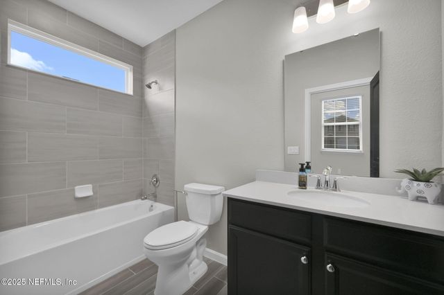 3916 CLOVERDALE Court, Middleburg, FL 32068