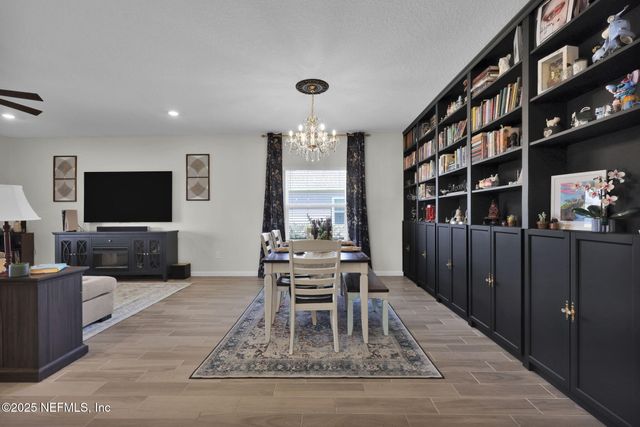 3916 CLOVERDALE Court, Middleburg, FL 32068