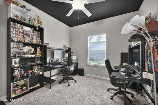 3916 CLOVERDALE Court, Middleburg, FL 32068