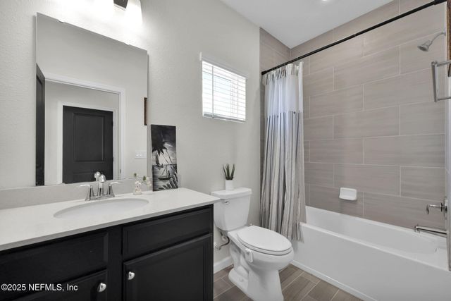 3916 CLOVERDALE Court, Middleburg, FL 32068