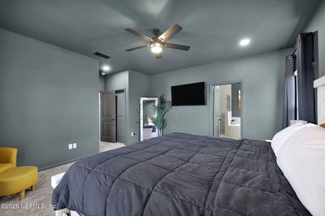 3916 CLOVERDALE Court, Middleburg, FL 32068