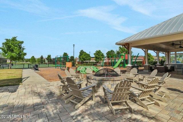 3916 CLOVERDALE Court, Middleburg, FL 32068