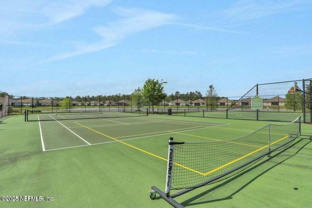 3916 CLOVERDALE Court, Middleburg, FL 32068