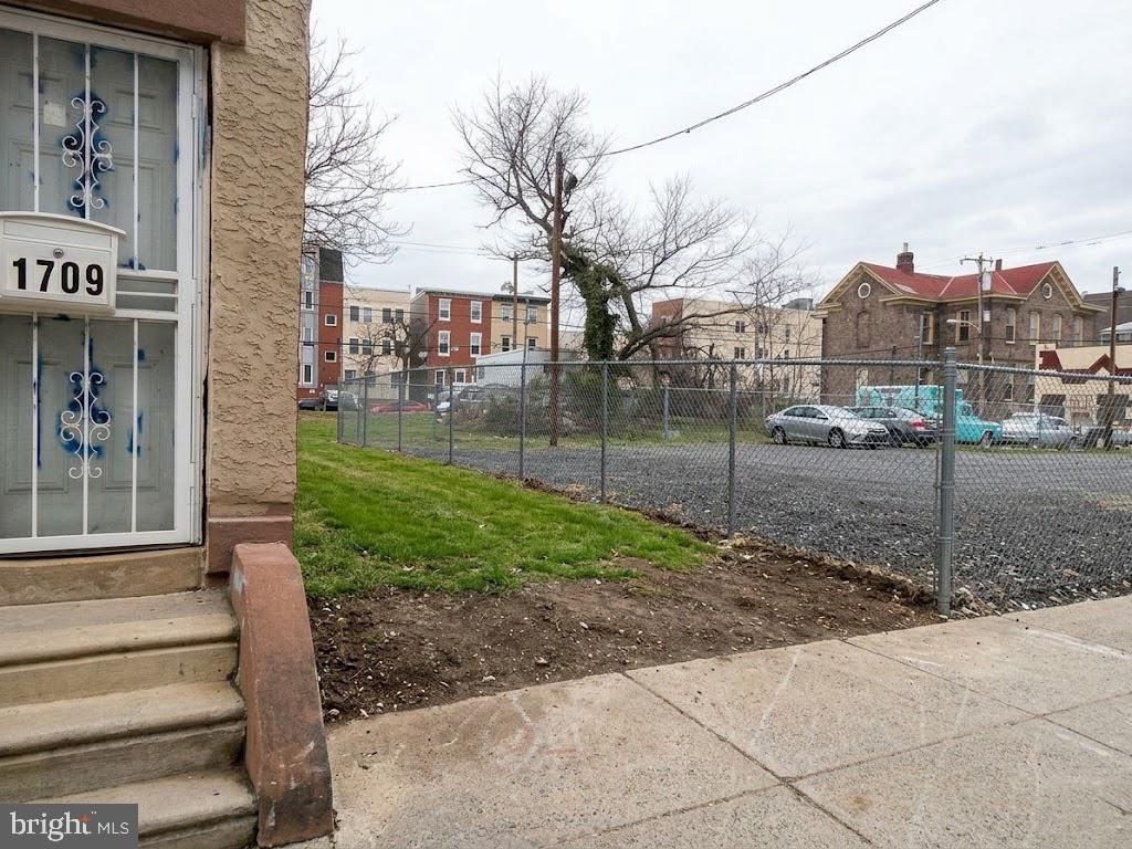 1707 INGERSOLL ST, PHILADELPHIA, PA 19121 — exterior