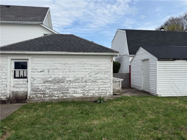 15 Maple Street, Batavia City, NY 14020