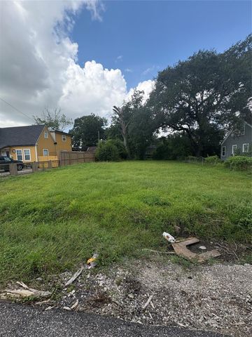 1040 Goliad Street, Beaumont, TX 77701