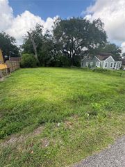 1040 Goliad Street, Beaumont, TX 77701