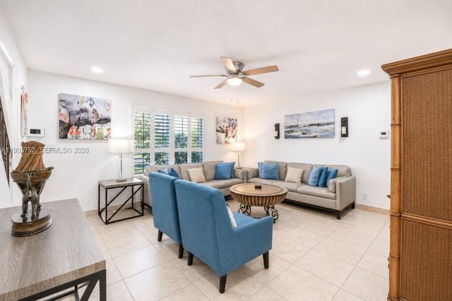1690 NE 25th Avenue, Pompano Beach, FL 33062