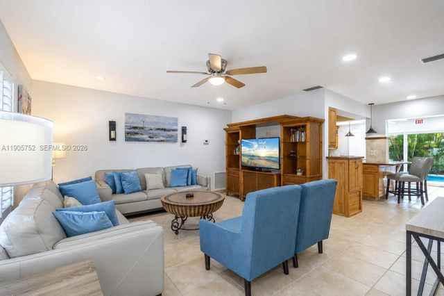 1690 NE 25th Avenue, Pompano Beach, FL 33062