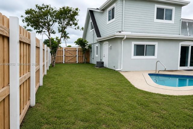 1690 NE 25th Avenue, Pompano Beach, FL 33062