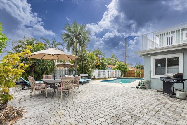 1690 NE 25th Avenue, Pompano Beach, FL 33062