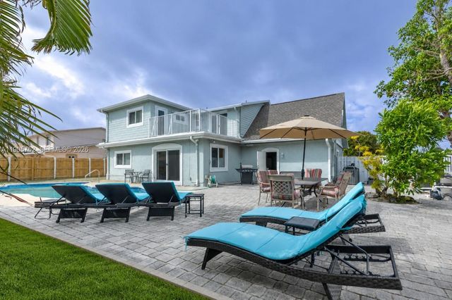 1690 NE 25th Avenue, Pompano Beach, FL 33062