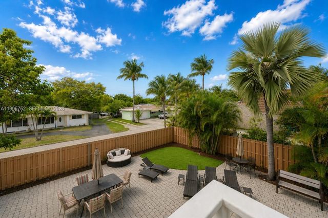 1690 NE 25th Avenue, Pompano Beach, FL 33062