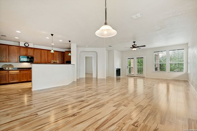 1306 Sun Gdn, San Antonio, TX 78245