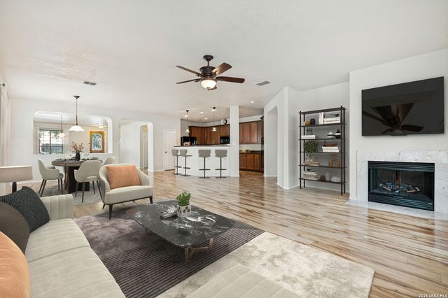1306 Sun Gdn, San Antonio, TX 78245