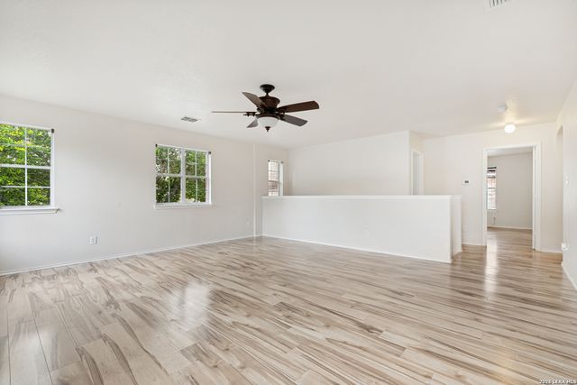 1306 Sun Gdn, San Antonio, TX 78245