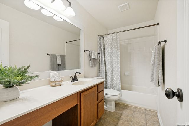 1306 Sun Gdn, San Antonio, TX 78245