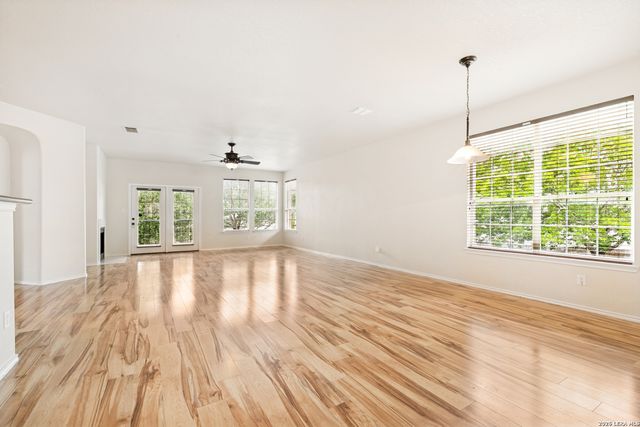 1306 Sun Gdn, San Antonio, TX 78245
