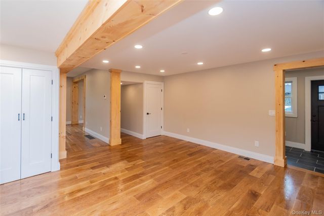 4407 Albany Post Road, Hyde Park, NY 12538