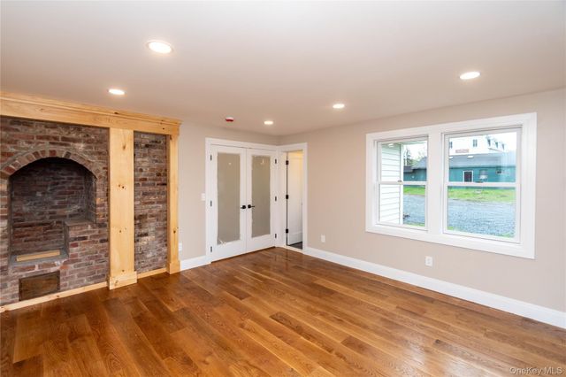 4407 Albany Post Road, Hyde Park, NY 12538