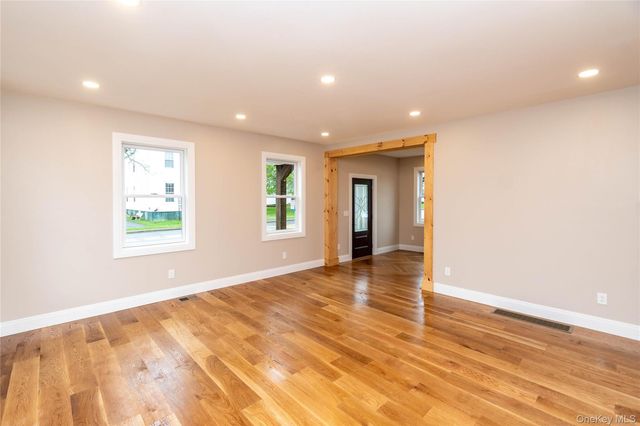 4407 Albany Post Road, Hyde Park, NY 12538