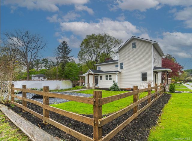 4407 Albany Post Road, Hyde Park, NY 12538